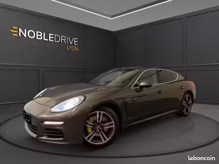 Porsche Panamera S V6 3.0 333