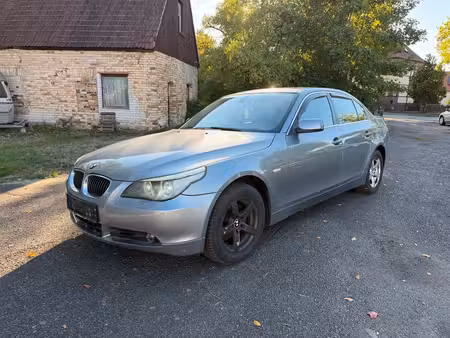 BMW Série 5 520i 2.2 170