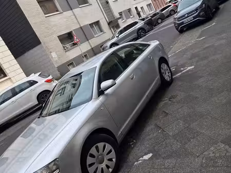 Audi A6 V6 2.4 177