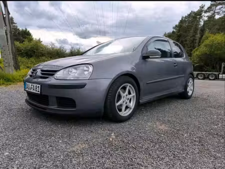 Volkswagen Golf 1.6 MPI 102