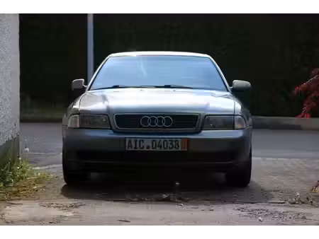 Audi A4 1.6 101