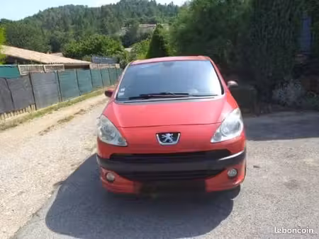 Peugeot 1007 1.4 HDi 70