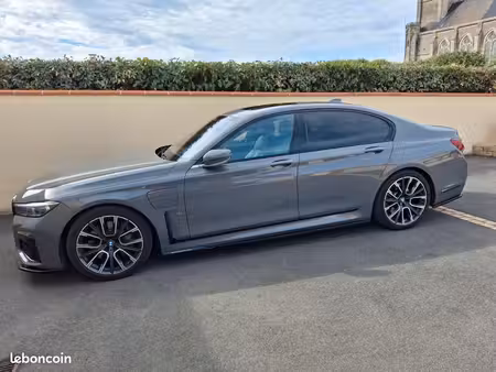 BMW Série 7 745e 3.0 394