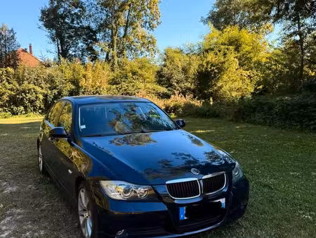 BMW Série 3 318i 2.0 143
