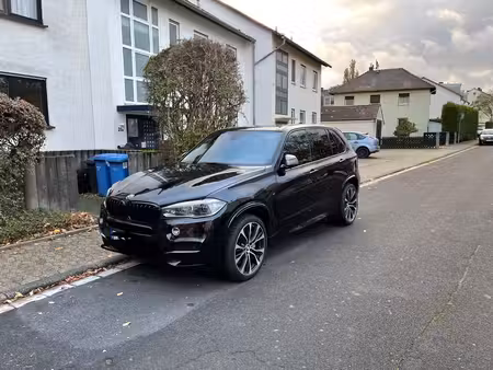 BMW X5 M50d 3.0 381
