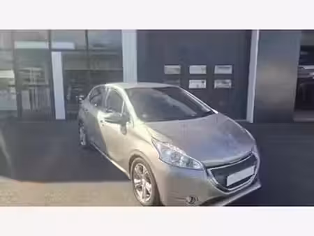 Peugeot 208 1.6 HDi 92 Allure