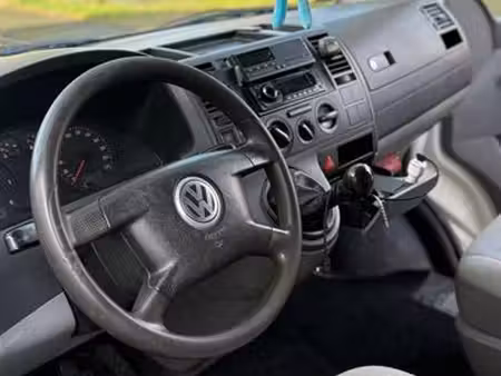 Volkswagen Transporter T5 1.9 TDI 102