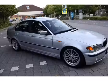 BMW Série 3 330i 170