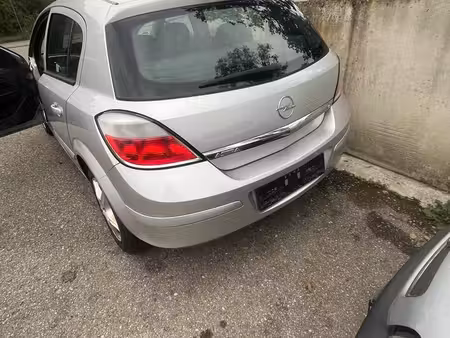 Opel Astra 1.8 125 Cosmo