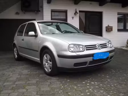 Volkswagen Golf 1.6 102
