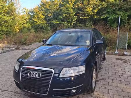 Audi A8 V6 3.2 FSI 260 quattro