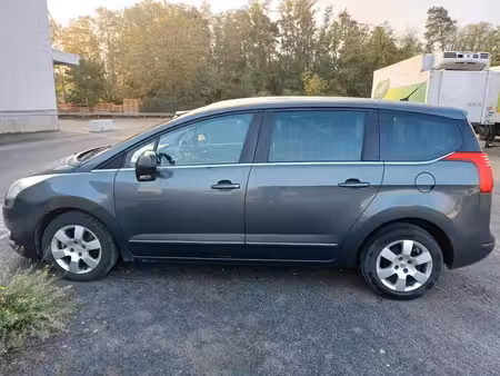 Peugeot 5008 2.0 HDi 150