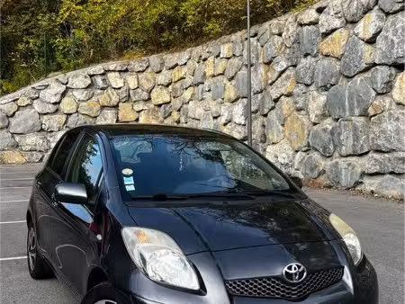 Toyota Yaris 1.4 90