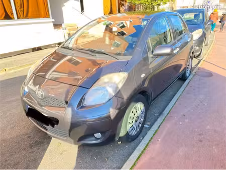 Toyota Yaris 1.4 90