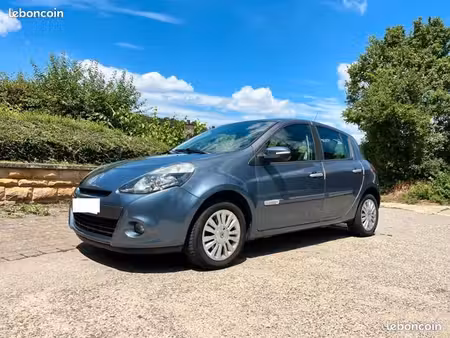 Renault Clio 1.2 75