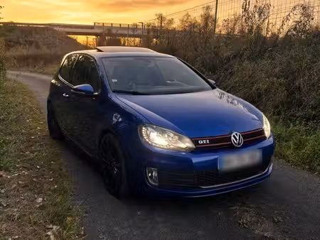 Volkswagen Golf GTI 2.0 TSI 210