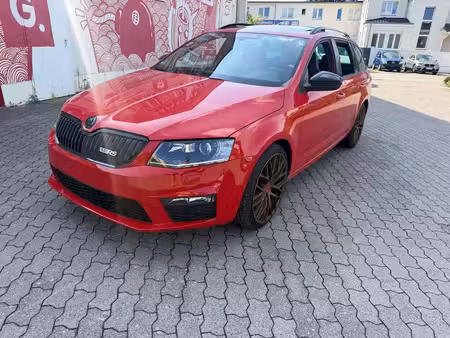 Škoda Octavia RS 2.0 TSI 220