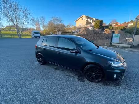 Volkswagen Golf GTI 2.0 TSI 210