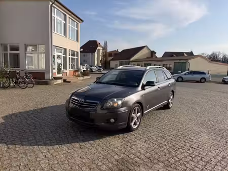 Toyota Avensis Break 2.2 D-4D 177 Sol