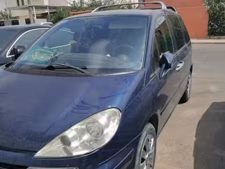 Peugeot 807