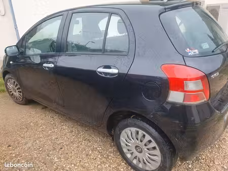 Toyota Yaris 1.4 90
