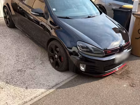 Volkswagen Golf GTI 2.0 TSI 210