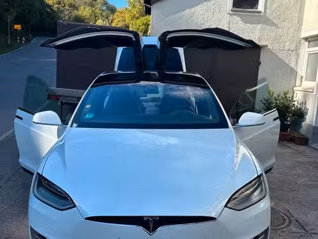 Tesla Model X 90d 4x4