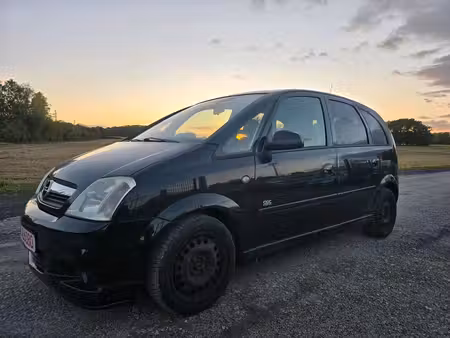 Opel Meriva 1.6 105 OPC Line