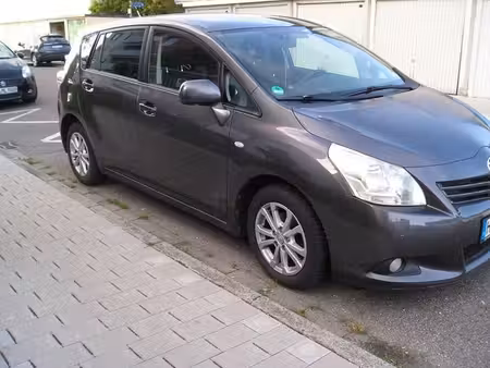 Toyota Verso 2.0 126