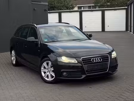 Audi A4 2.0 TDI 143 S line