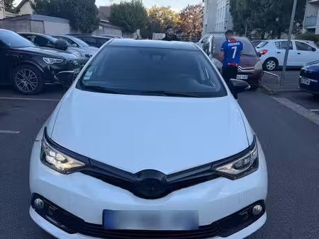 Toyota Auris 1.8 98
