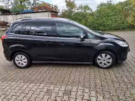 Ford Grand C-max 2.0 TDCi 140 SE