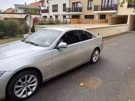 BMW Série 3 325i 3.0 218 Luxe