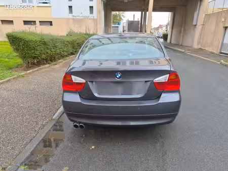 BMW Série 3 330d 3.0 231