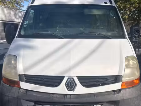 Renault Master 2.5 dCi 100