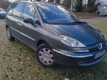 Peugeot 807 2.0 HDi 120