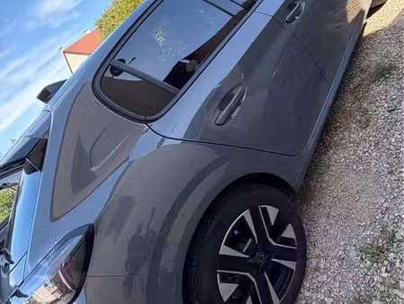 Peugeot 208 1.2 100