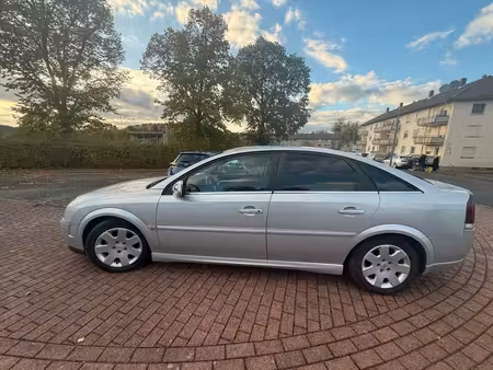 Opel Vectra 2.2 147
