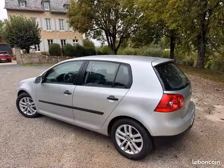 Volkswagen Golf 1.6 FSI 115