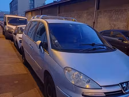 Peugeot 807 2.0 136
