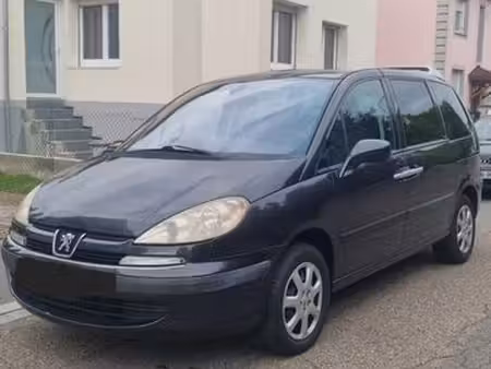 Peugeot 807 2.2 HDi 130