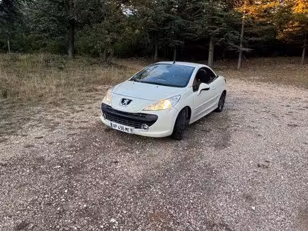 Peugeot 207 CC 1.6 VTi 120
