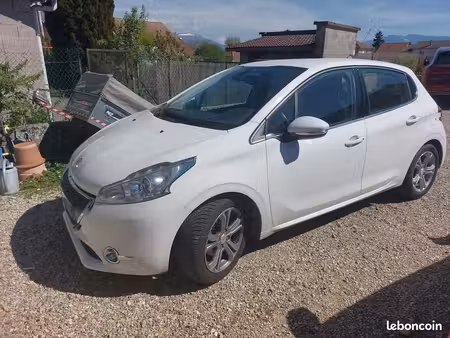 Peugeot 208 1.6 THP 208