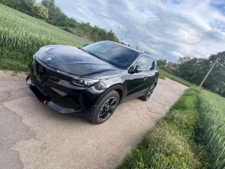 Alfa Romeo Junior Ibrida 1.2 136