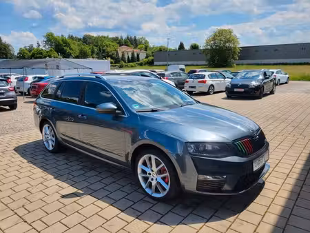 Škoda Octavia RS 2.0 TSI 220