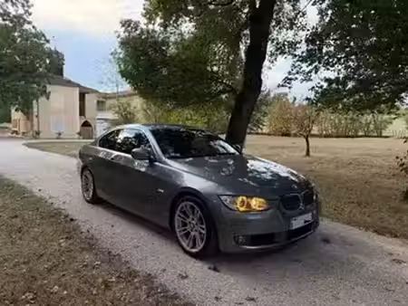 BMW Série 3 325i 3.0 218 Luxe