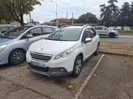 Peugeot 2008 1.2 VTi 82 Style