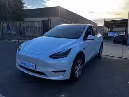 Tesla Model Y Grande Autonomie 300