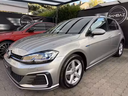 Volkswagen Golf GTE 1.4 TDI 150