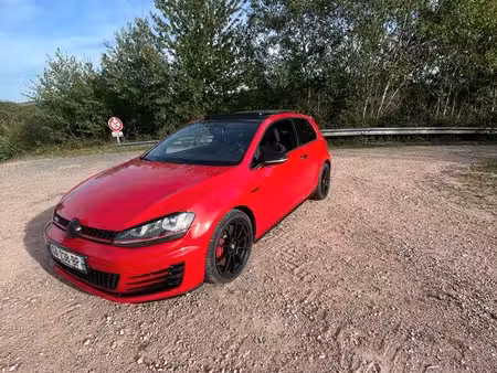 Volkswagen Golf GTI 2.0 TSI 230 Performance